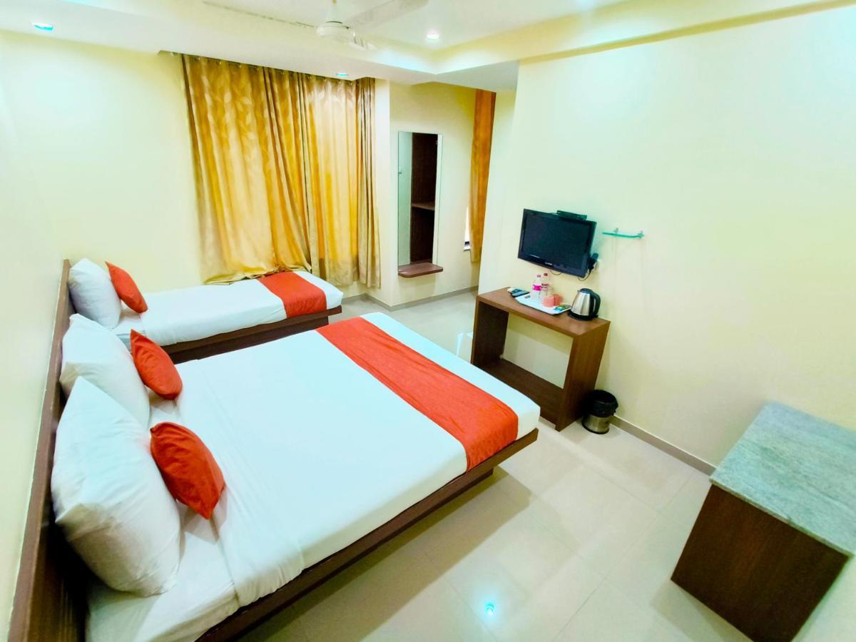Sai Srushti By Neem Square Hotel Shirdi Exterior photo