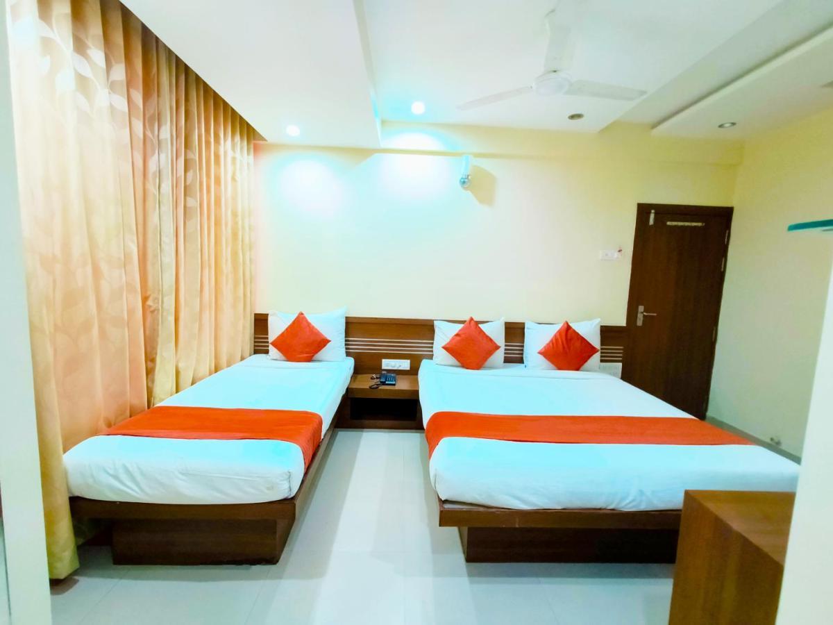 Sai Srushti By Neem Square Hotel Shirdi Exterior photo