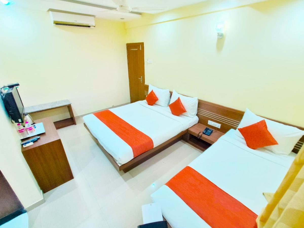 Sai Srushti By Neem Square Hotel Shirdi Exterior photo