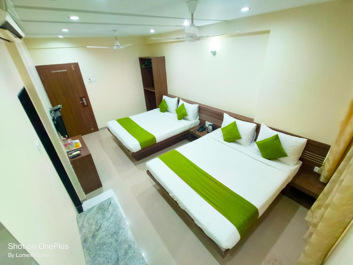 Sai Srushti By Neem Square Hotel Shirdi Exterior photo