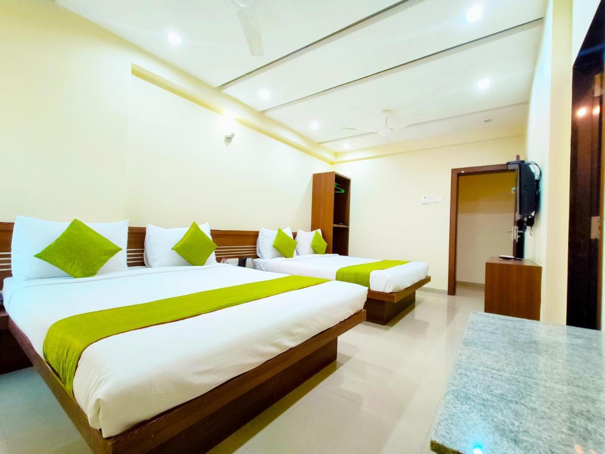 Sai Srushti By Neem Square Hotel Shirdi Exterior photo