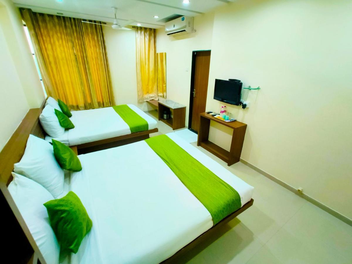 Sai Srushti By Neem Square Hotel Shirdi Exterior photo