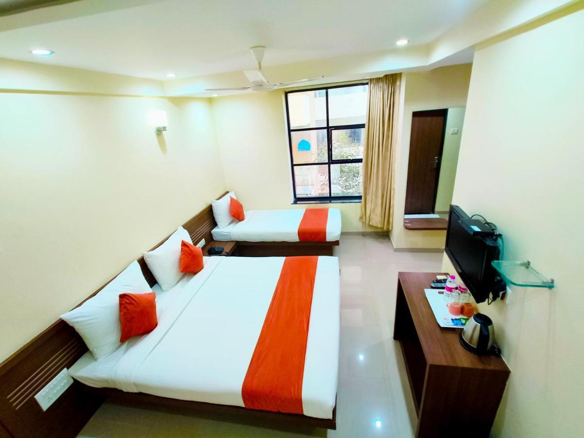 Sai Srushti By Neem Square Hotel Shirdi Exterior photo