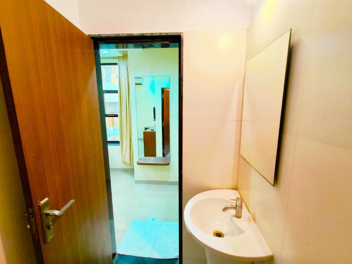Sai Srushti By Neem Square Hotel Shirdi Exterior photo