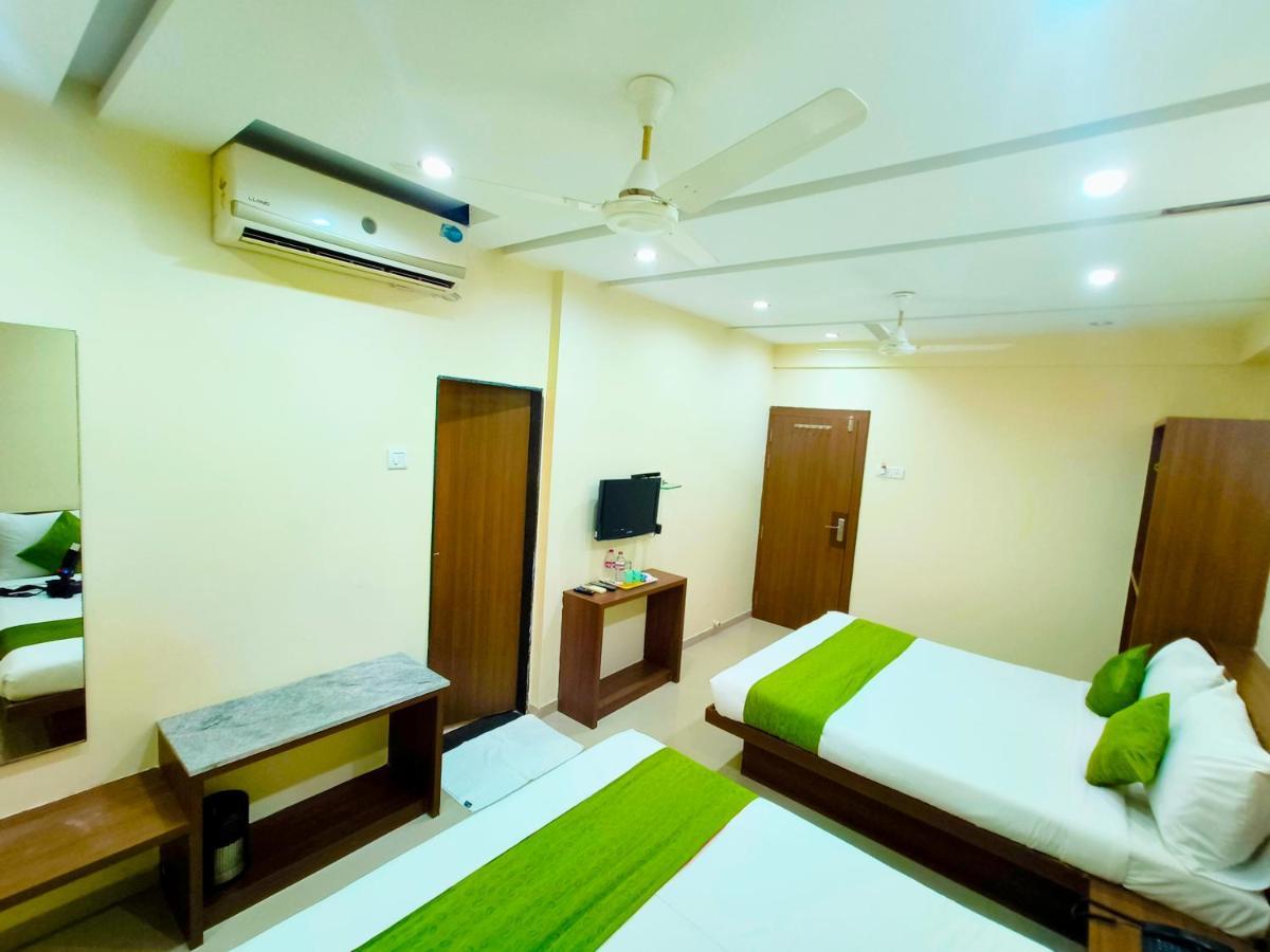 Sai Srushti By Neem Square Hotel Shirdi Exterior photo