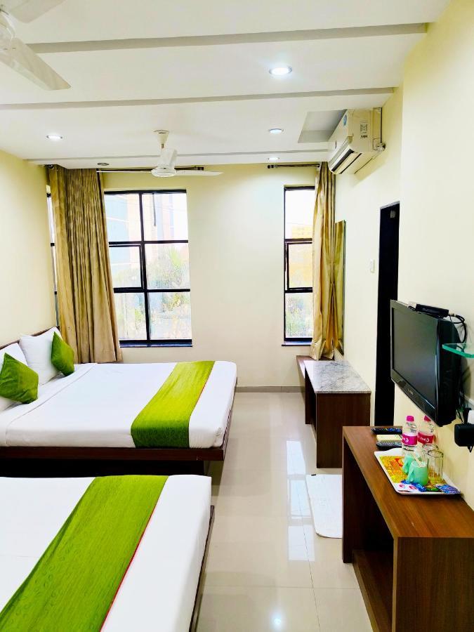 Sai Srushti By Neem Square Hotel Shirdi Exterior photo